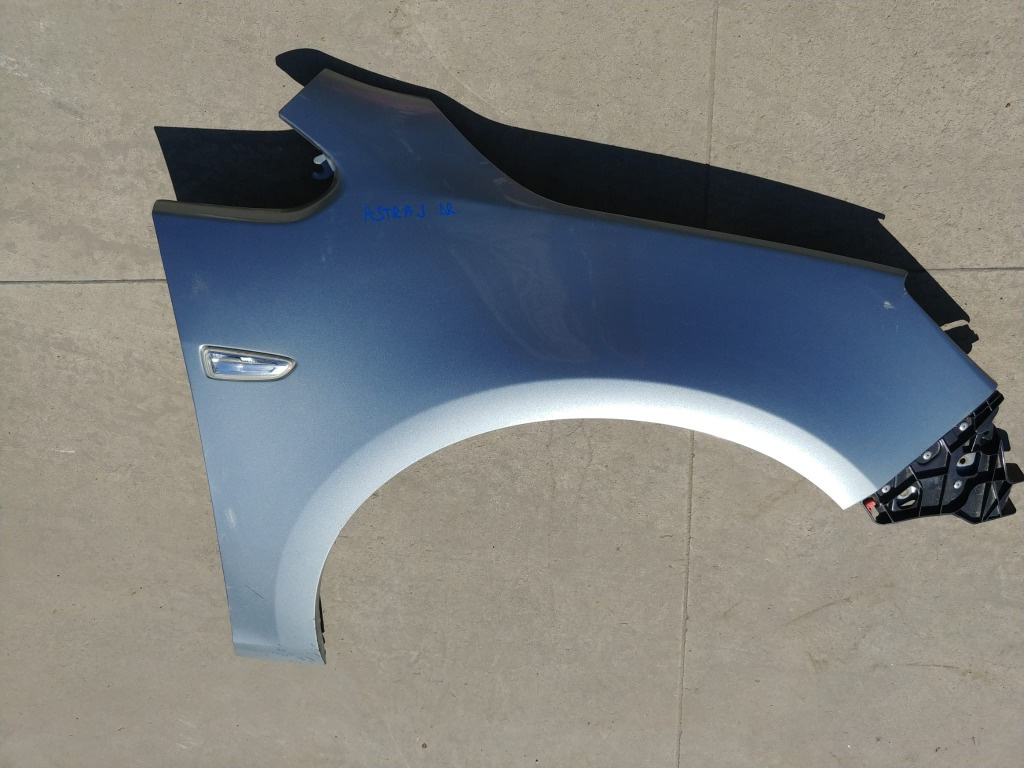 Aripa dreapta opel astra j