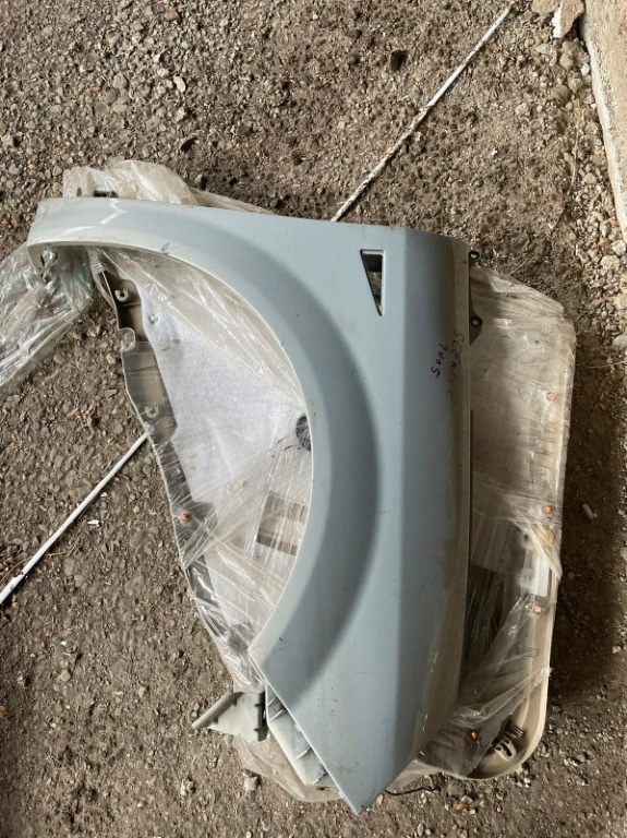 Aripa dreapta renault scenic 2005