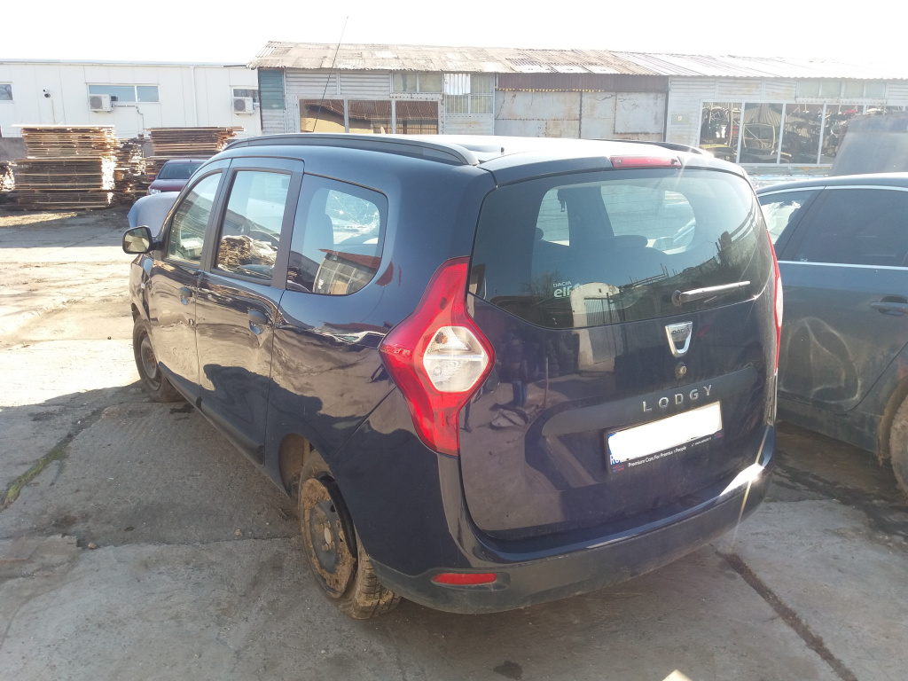 Aripa dreapta spate Dacia Lodgy 2015 monovolum 1.6 benzina