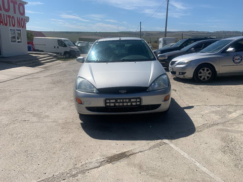 Aripa dreapta spate Ford Focus 2002 hatchback 1,8 tddi