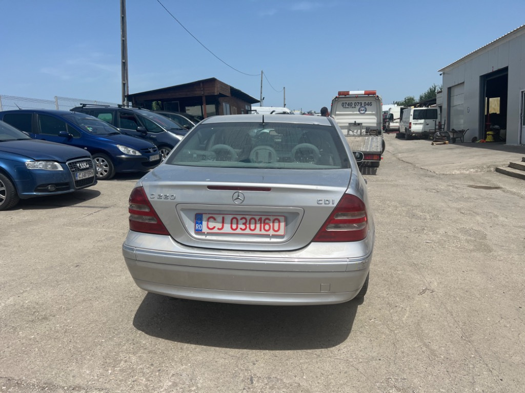 Aripa dreapta spate Mercedes C-Class W20