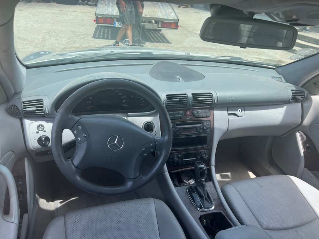 Aripa dreapta spate Mercedes C-Class W20