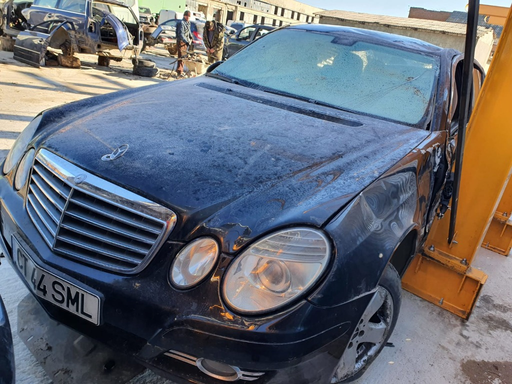 Aripa dreapta spate Mercedes E-Class W211 2007 fac