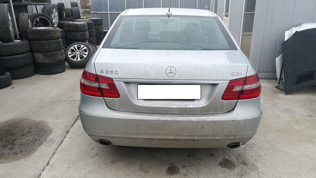 Aripa dreapta spate Mercedes E-CLASS W21