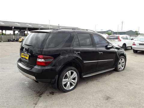 Aripa dreapta spate Mercedes ML 320 W164 3.0 CDI