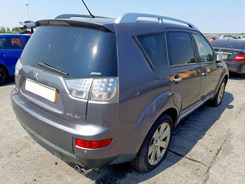 Aripa dreapta spate Mitsubishi OUTLANDER 2008 2.2 Diesel Cod motor 4HN/4HK (MN982001) 156CP/115KW