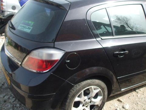 Aripa dreapta spate Opel Astra H culoare negru cod culoare Z2HU