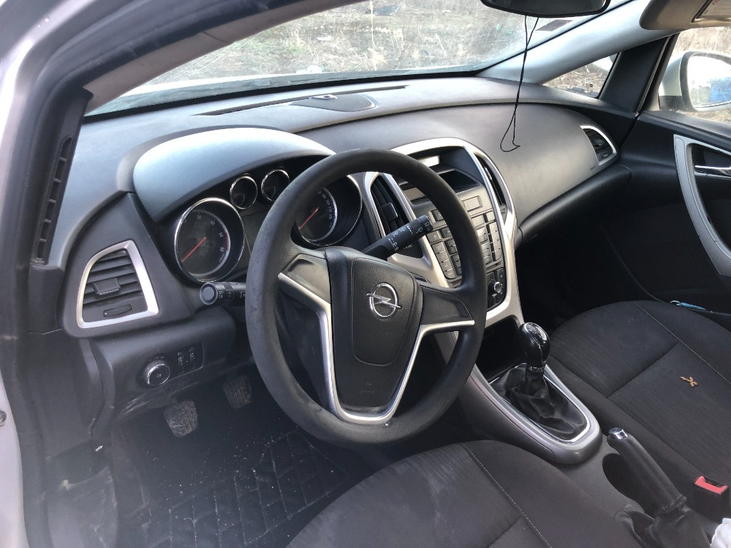 Aripa dreapta spate Opel Astra J 2012 co