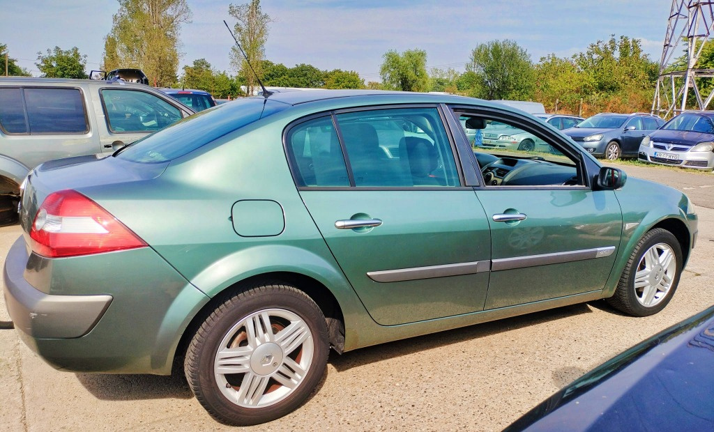 Aripa dreapta spate Renault Megane 2 2004 LIMUZINA