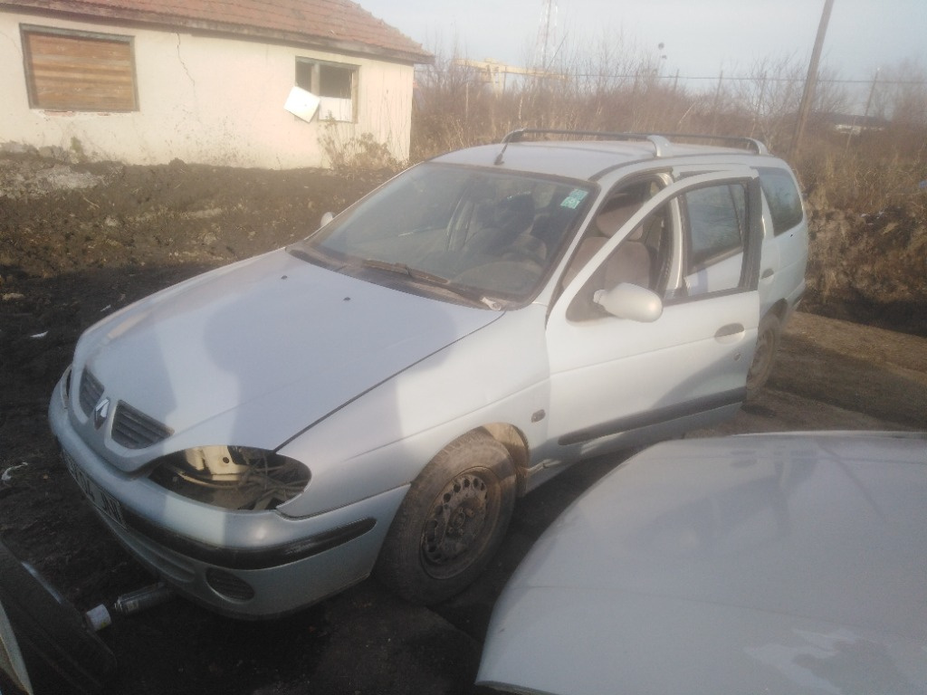 Aripa dreapta spate Renault Megane 2002 Combi 1.4 