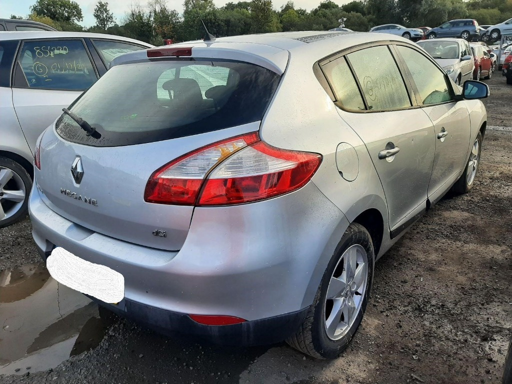 Aripa dreapta spate Renault Megane 3 2009 HATCHBAC