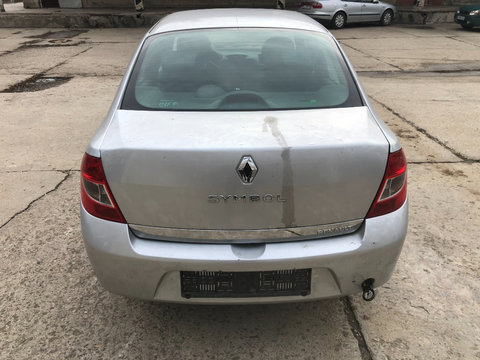 Aripa dreapta spate Renault Symbol 2 2011 sedan 1.2