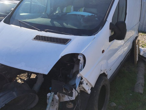 Aripa dreapta spate Renault Trafic 2005 1,9 1,9