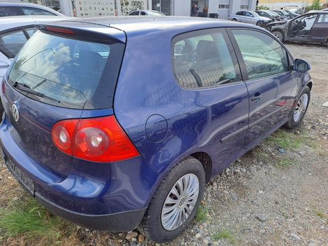 Aripa dreapta spate Volkswagen Golf 5 2005 HATCHBACK 1.4 i BCA