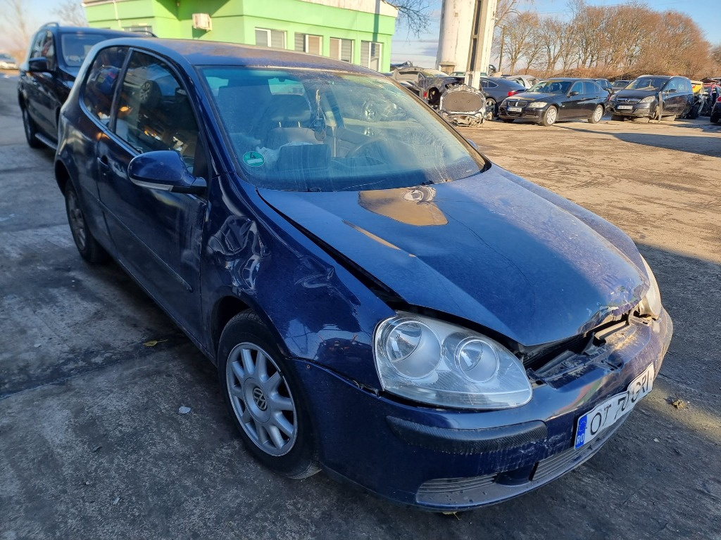 Aripa dreapta spate Volkswagen Golf 5 20