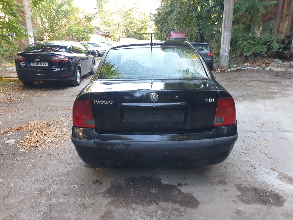 Aripa dreapta spate Volkswagen Passat B5