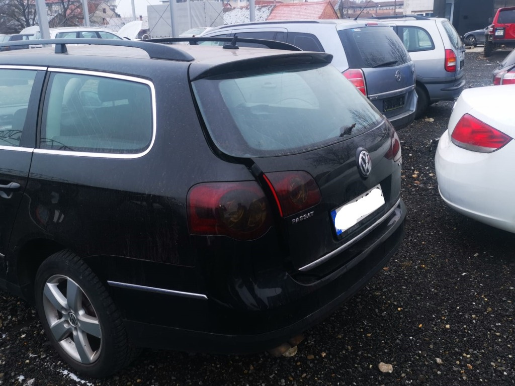 Aripa dreapta spate Volkswagen Passat B6