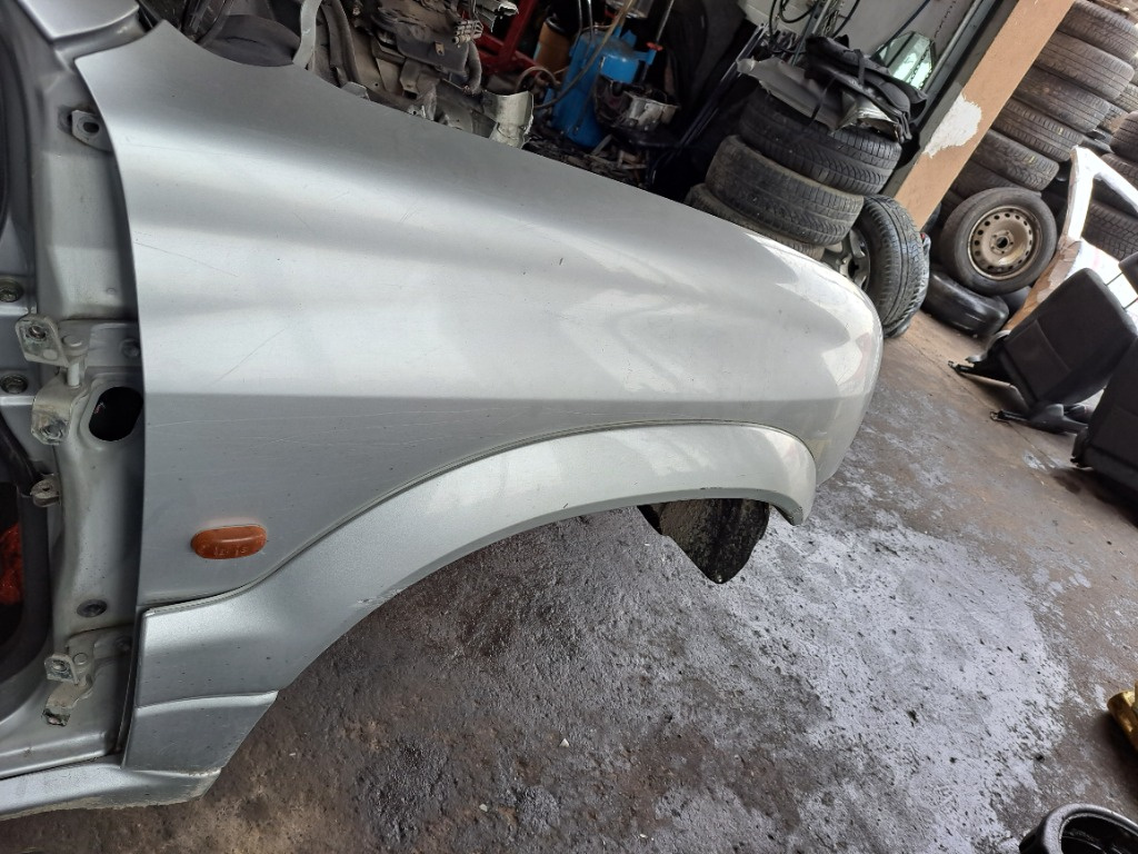Aripa dreapta Suzuki Vitara 1998-2005