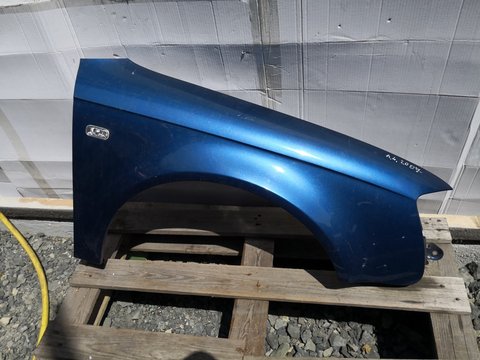 Aripa fata dreapta Audi A4 2007 albastru