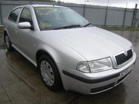 Aripa fata dreapta Skoda Octavia [facelift] [2000 - 2010] Combi wagon 5-usi 1.6 MT (102 hp)