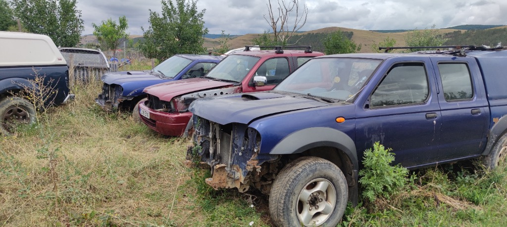 Aripa fata nissan navara pathfinder