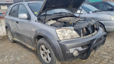 Aripa fata stanga / dreapta Kia Sorento 2003