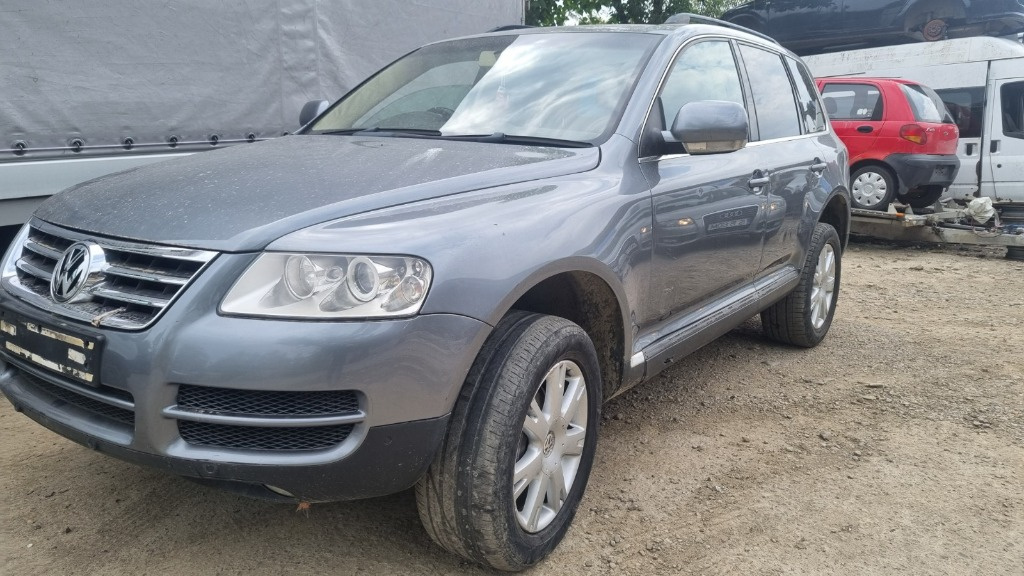 Aripa fata stanga / dreapta Vw Touareg 7L 2006