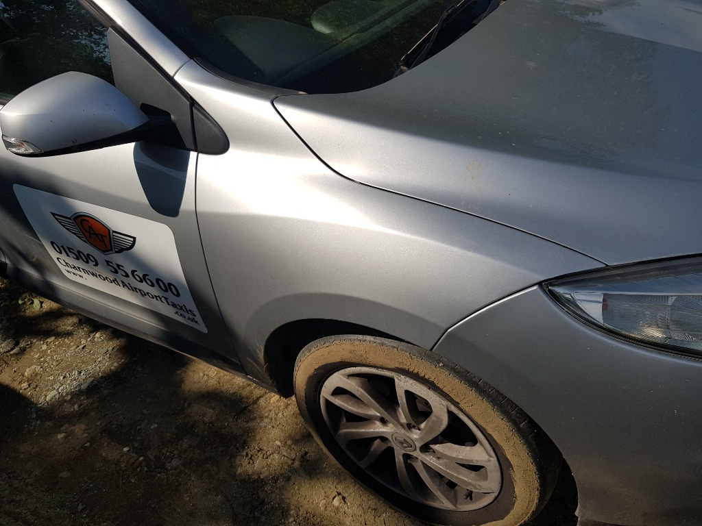 Aripa fata stanga gri Renault MEGANE 3 Original