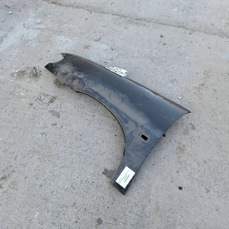 Aripa Fata,stanga,Negru Peugeot PARTNER 1 1996 - 2013 C19153004