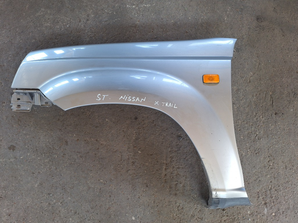 Aripa fata stanga Nissan X-Trail / 2001- 2008