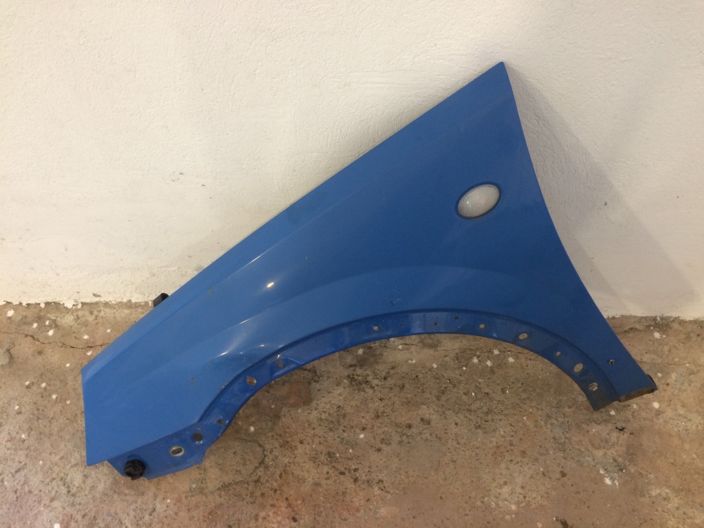 Aripa fata stanga opel corsa c 2000 - 2006