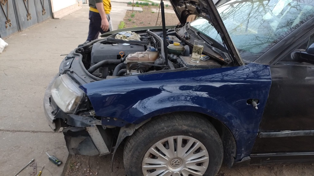 Aripa fata- VW PASSAT 2000,2001,2002,2003 STOC STA