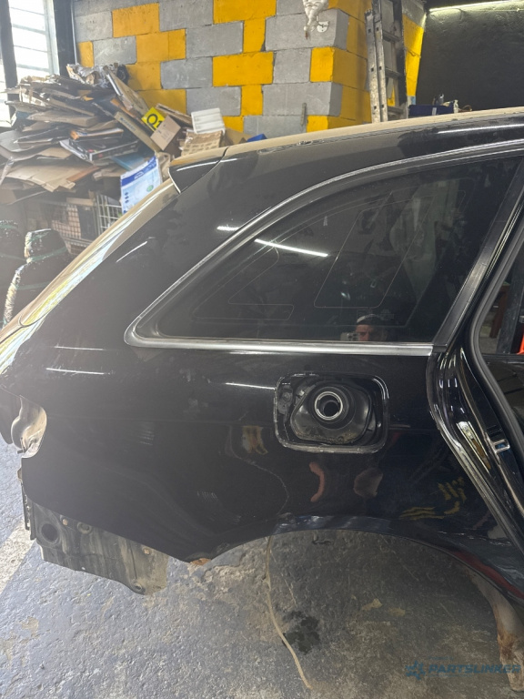Aripa spate dreapta AUDI A4 IV Avant 8K5, B8 2007 - 2015 negru LY9B