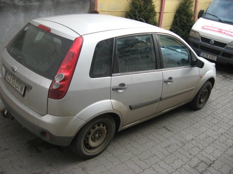 Aripa spate ford fiesta 2007 stare buna cu garantie