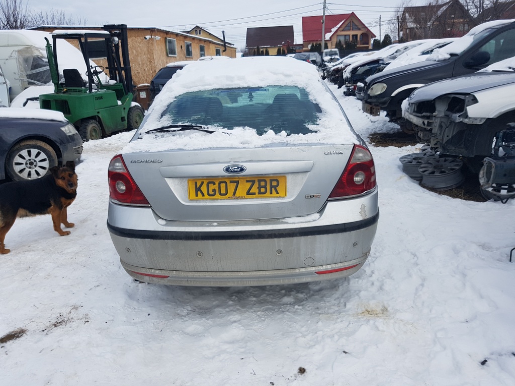 Aripa spate Ford Mondeo Facelift MK3 2.0 TDCI 130CP 2007