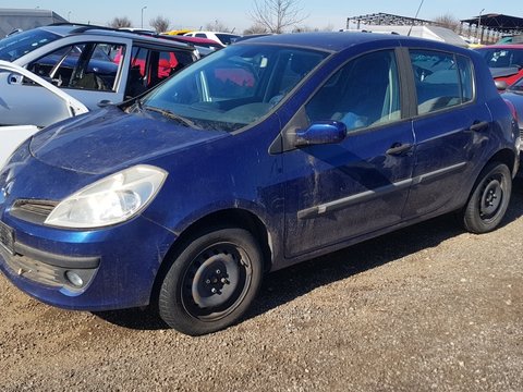 Aripa spate Renault Clio 3 2006