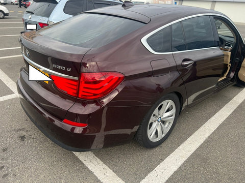 Aripa spate Stanga Dreapta BMW Seria 5 GT F07 530d Visiniu Damast-Rot Metallic