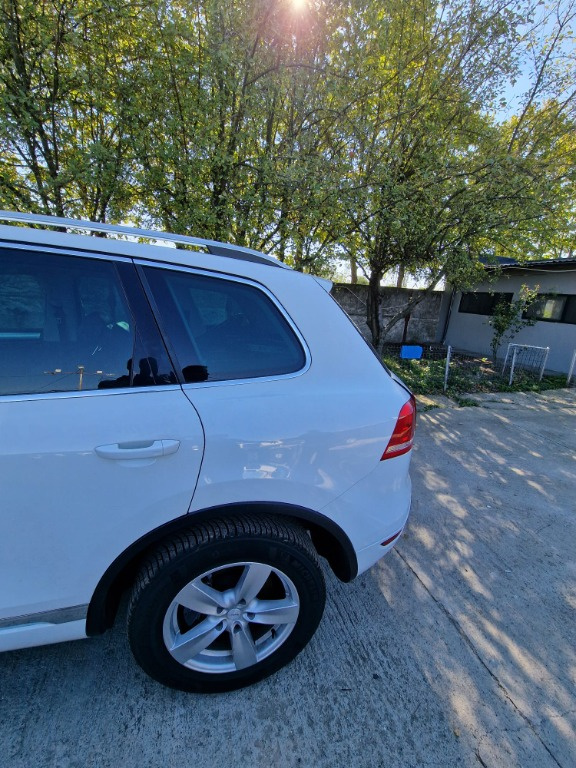 ARIPA SPATE STANGA DREAPTA VOLKSWAGEN TOUAREG 7P.