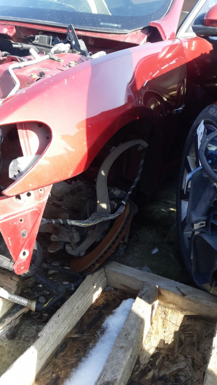 Aripa stânga fata Jaguar XF rosu
