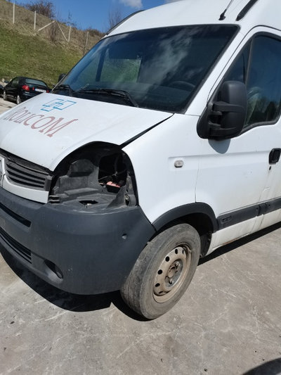 Aripa stânga fata renault master an 2008