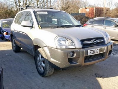 Aripa stanga/dreapta fata Hyundai Tucson 2006 2.0 