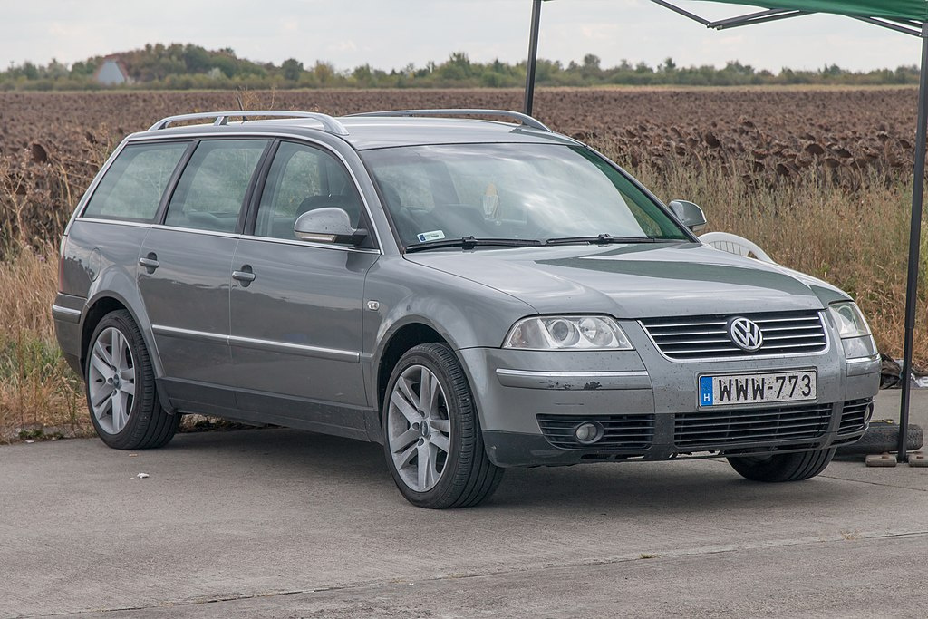 Aripa stanga/dreapta VW Passat B5.5 an 2001-2005 , orice culoare , aripi noi