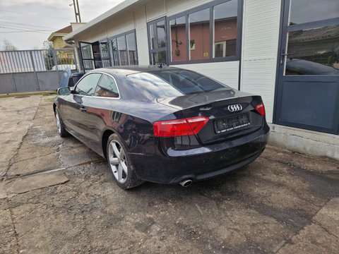 Aripa stanga fata Audi A5 2009 Coupe 2.7 TDI CGKA