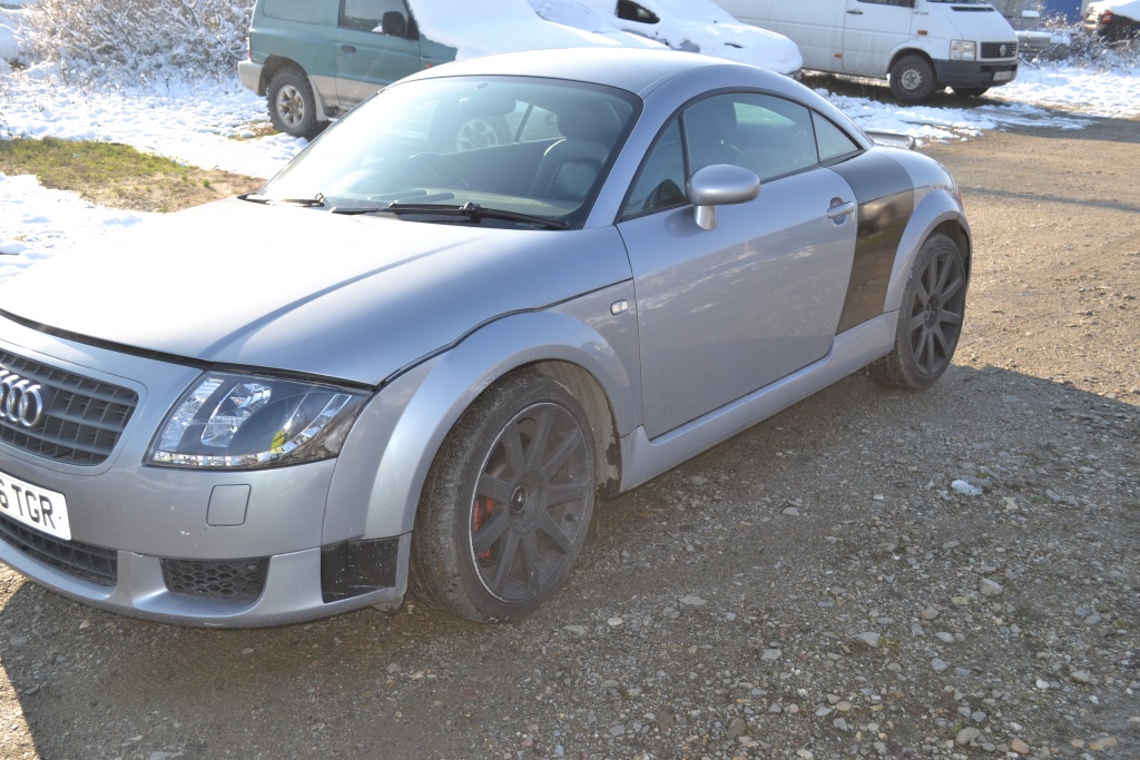 ARIPA STANGA FATA AUDI TT 8N