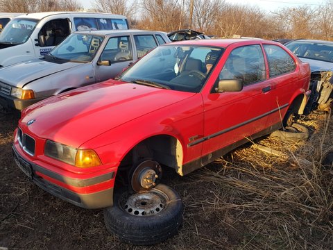 Aripa stanga fata BMW 316i 1996