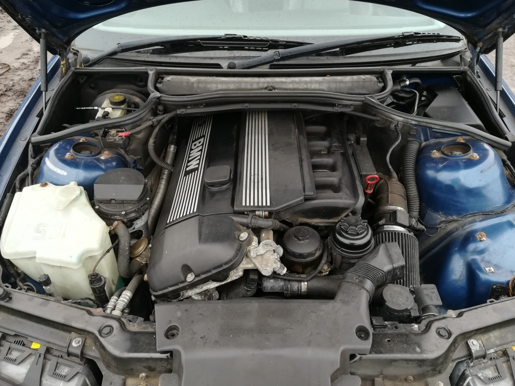 Aripa stanga fata BMW Seria 3 Coupe E46 
