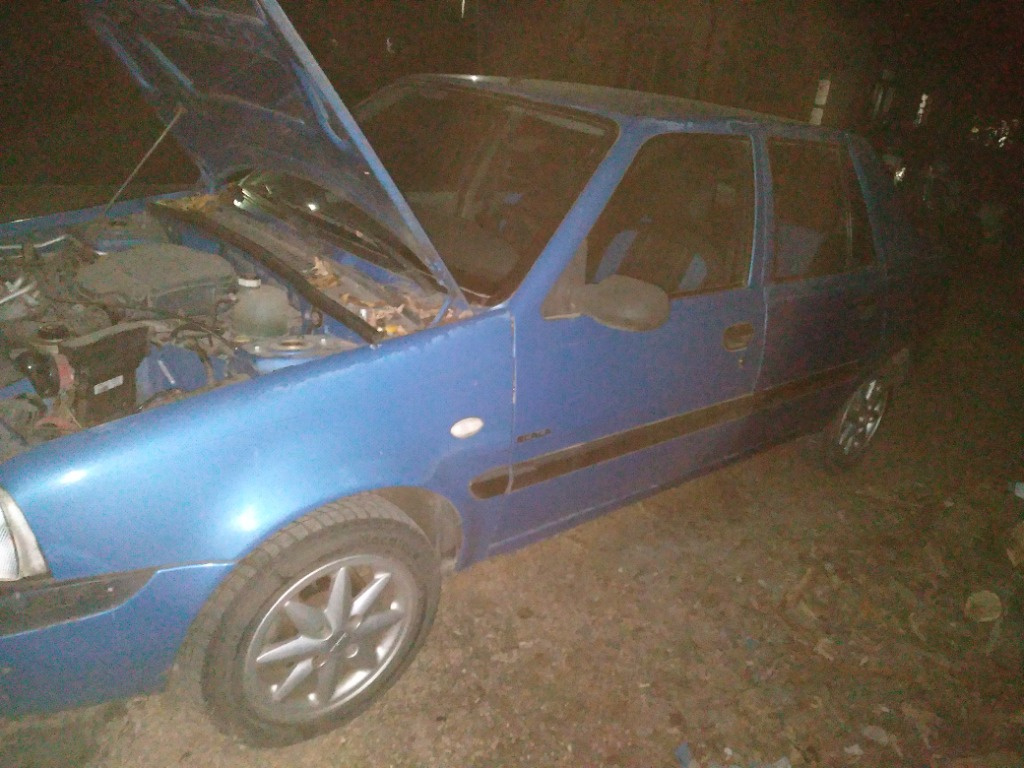 Aripa stanga fata Dacia Solenza 2005 hat