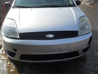 Aripa stanga fata Ford Fiesta 2003 Hatchback 1.4