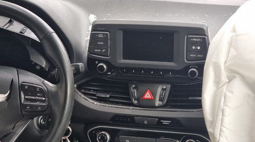 Aripa stanga fata Hyundai i30 2018 Hatch