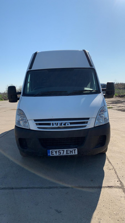 Aripa stanga fata Iveco Daily 4 2008 duba 2999